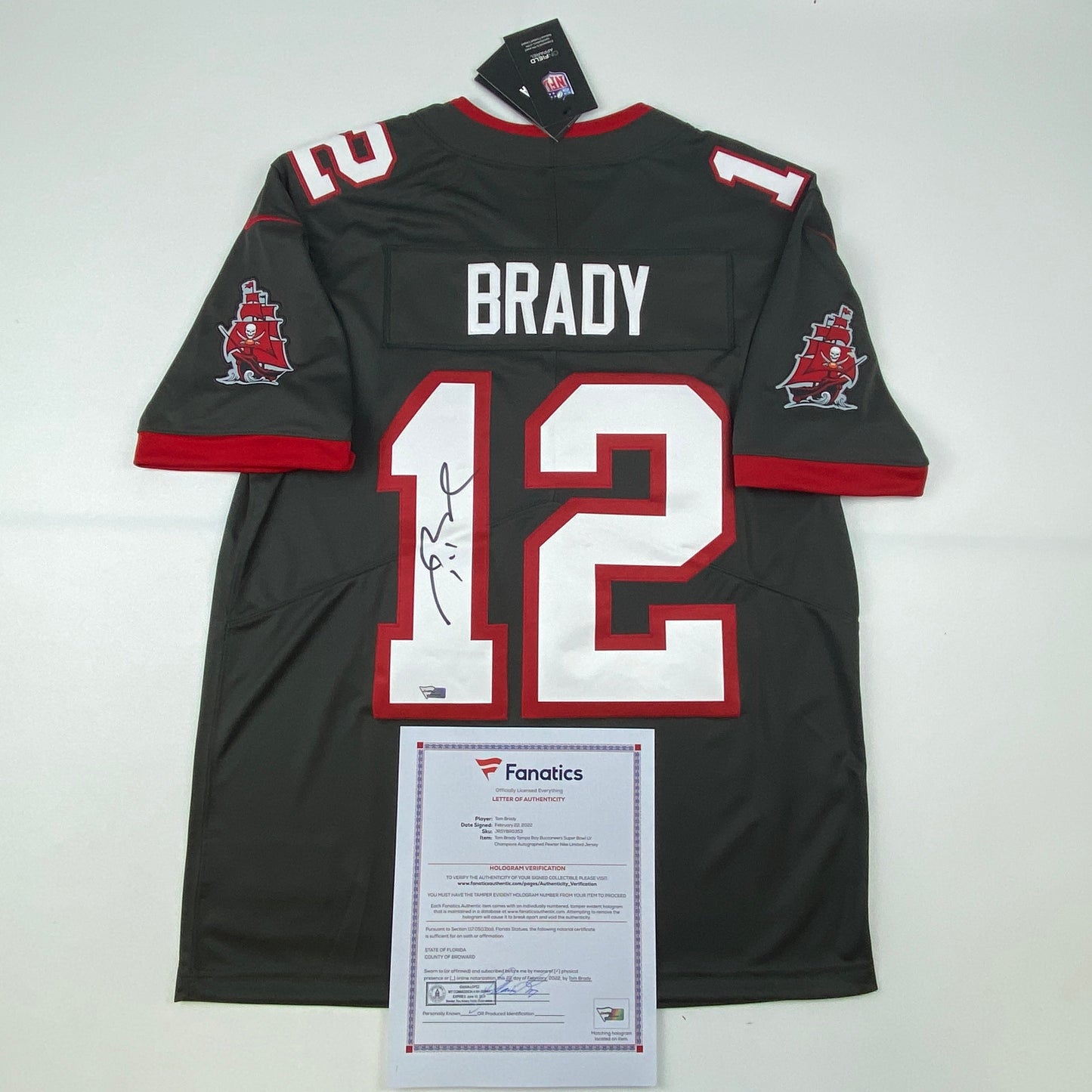 Autographed/Signed Tom Brady Tampa Bay Buccaneers Pewter Grey Authentic Nike Limited Football Jersey Fanatics COA/LOA