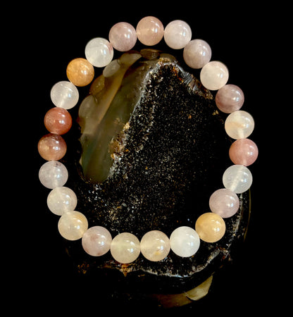 Coastal Calm Quartz Beaded Bracelet – 8mm Beach Sand Tones for Medium Wrists 🌊🏖️