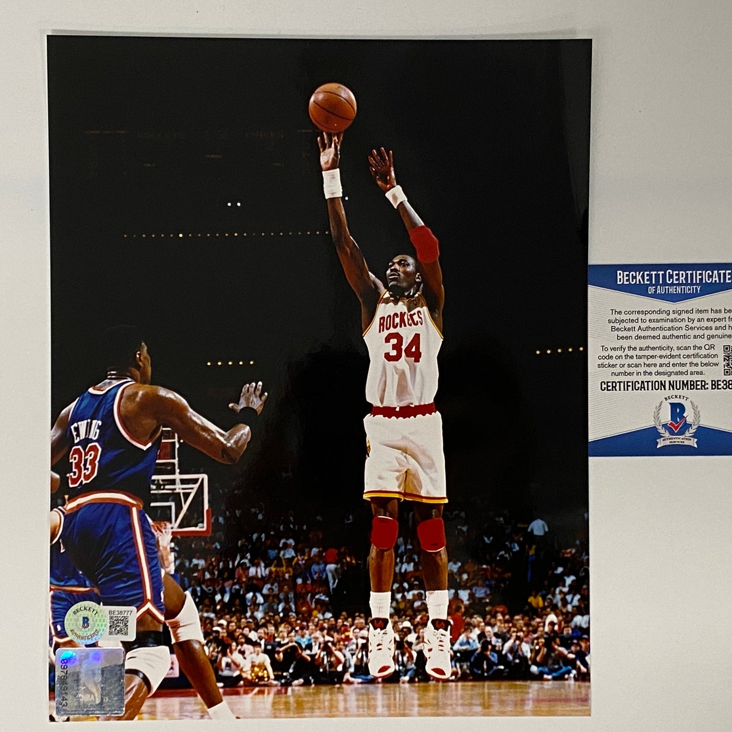 Autographed/Signed Hakeem Olajuwon Houston Rockets 8x10 Basketball Photo Beckett BAS COA