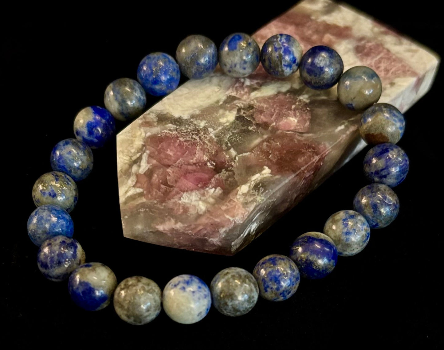Lapis Lazuli Healing Bracelet – Wisdom, Truth & Inner Strength
