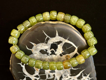 Dark Green Agate Rondelle Bracelet – Grounding, Strength & Prosperity | Medium Wrists
