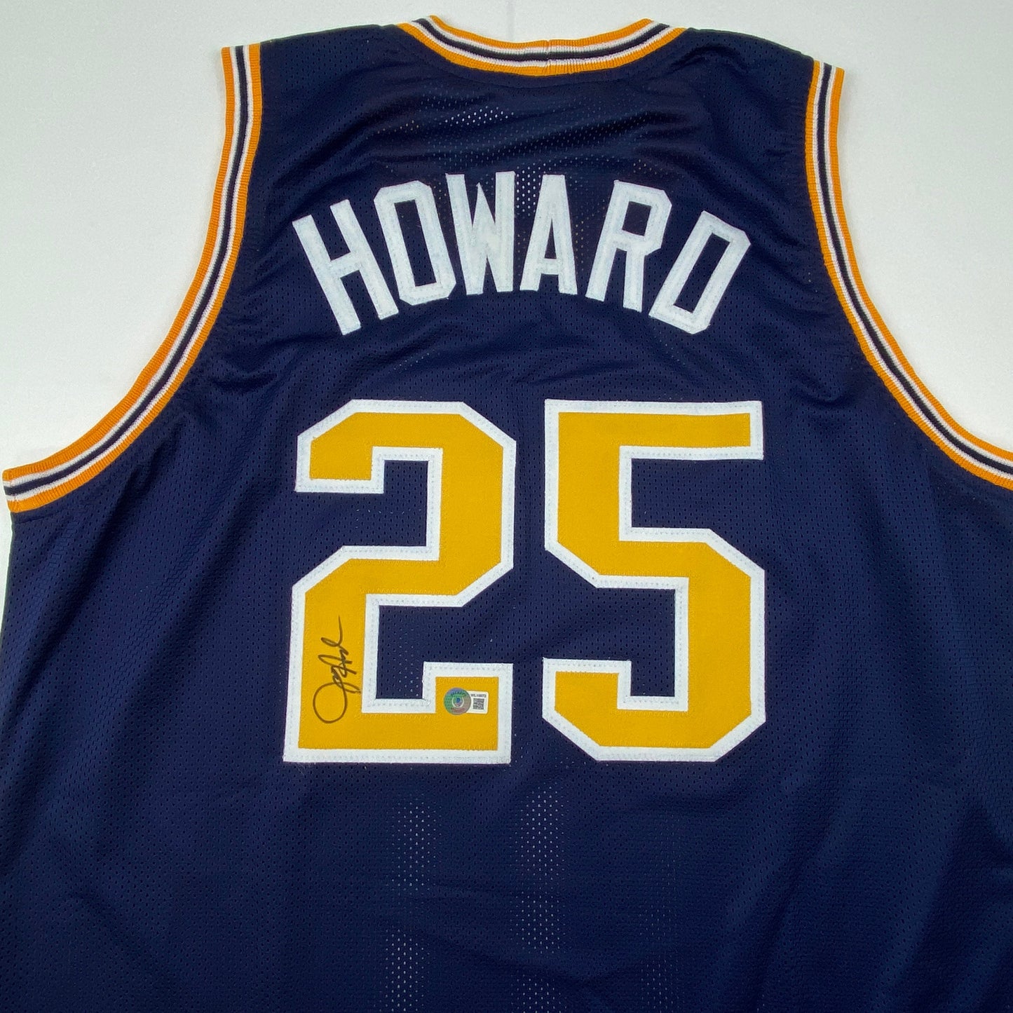 Autographed/Signed Juwan Howard Michigan Blue College Basketball Jersey Beckett BAS COA