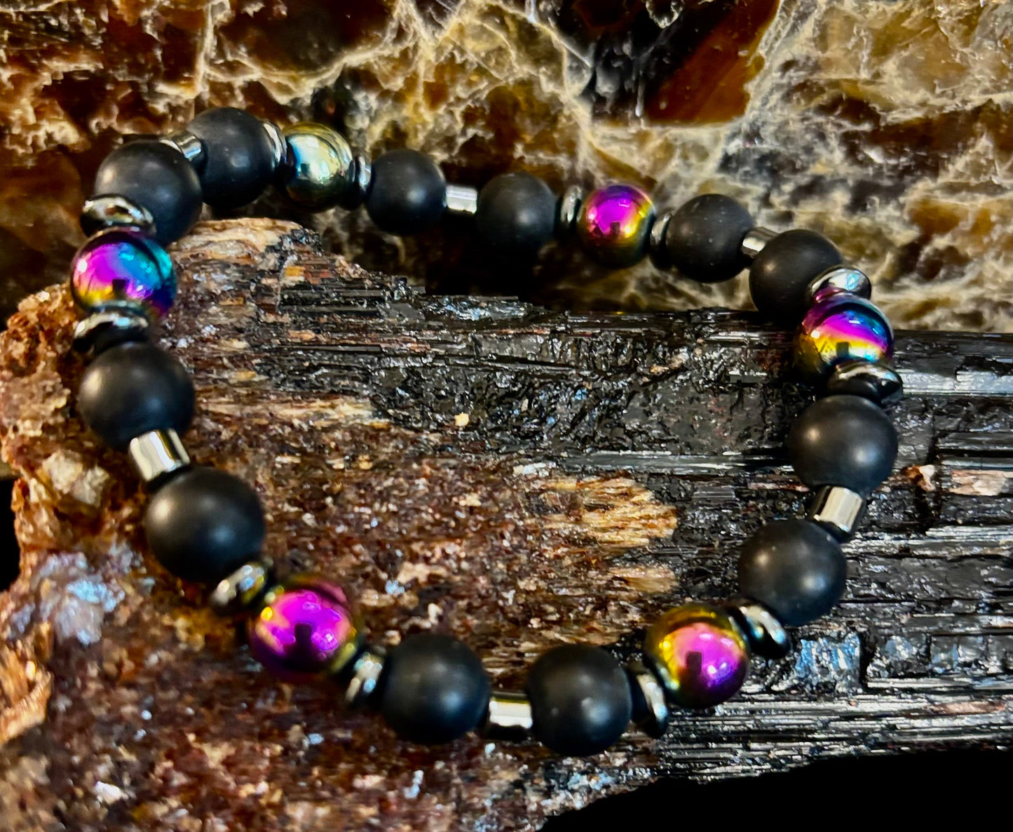 Hematite and Natural Stone Unisex Stretch Bracelet – Medium Fit, Sleek Fusion Style