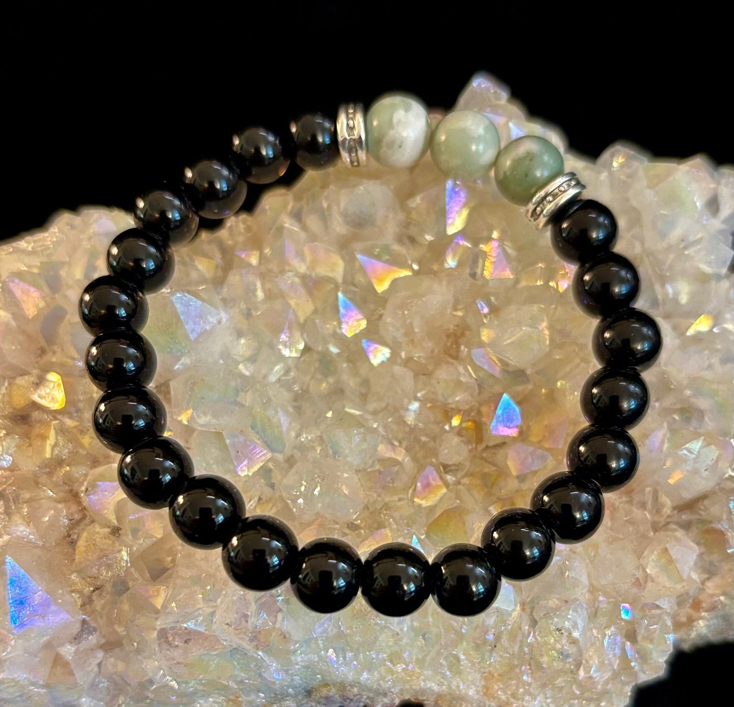 White-Grayish Green Natural Stone Stretchy Unisex Bracelet – Medium Wrists