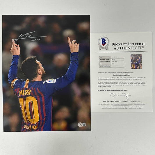 Autographed/Signed Lionel Leo Messi FC Barcelona 12x16 Soccer Photo Beckett BAS COA #2