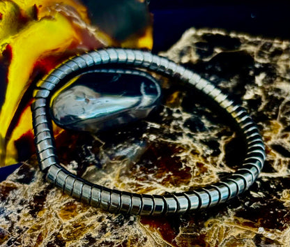 🐍 Snake Bone Style Hematite Bracelet – Bold & Modern Power Piece