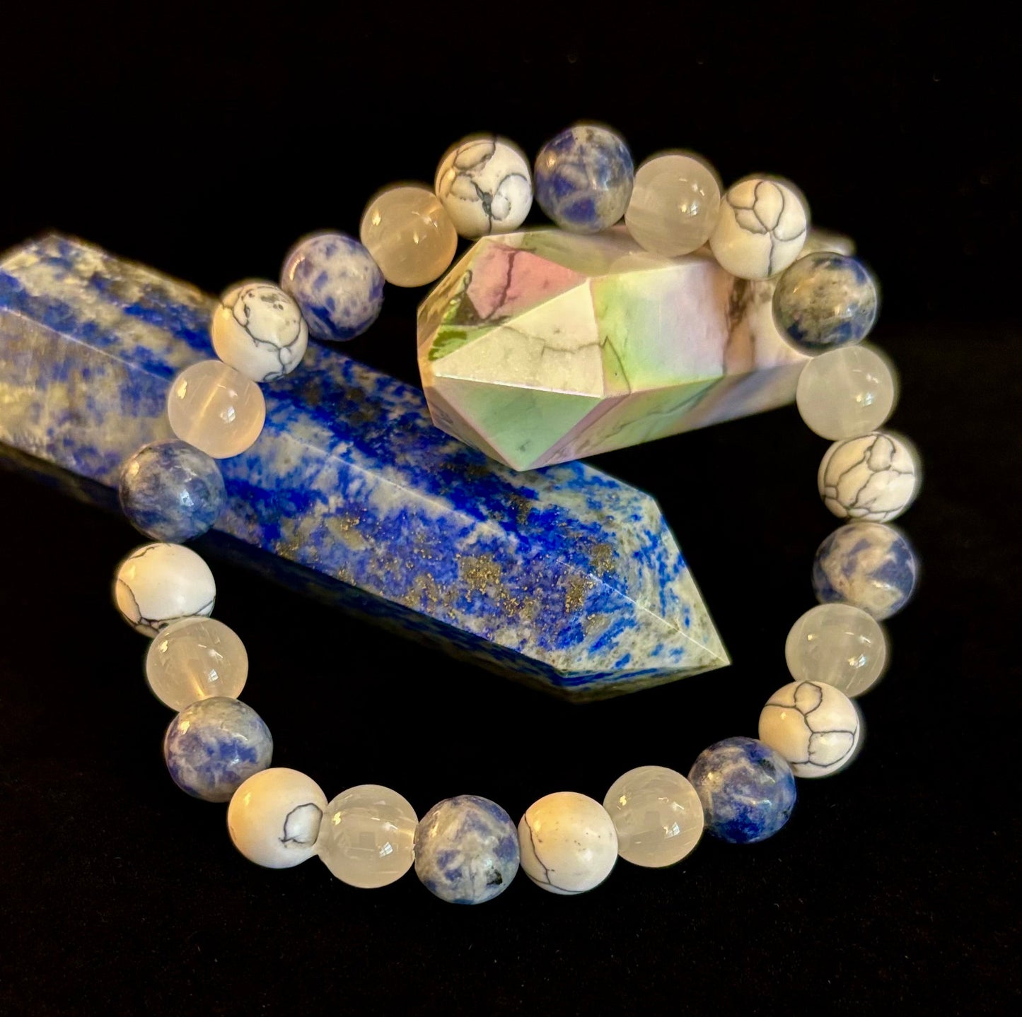Lapis Lazuli, White Turquoise & Selenite Beaded Bracelet – Protection, Grounding & Spiritual Clarity