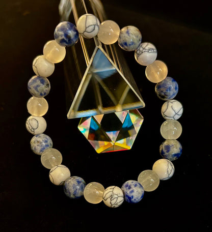 Lapis Lazuli, White Turquoise & Selenite Beaded Bracelet – Protection, Grounding & Spiritual Clarity