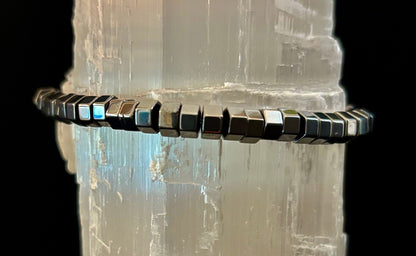 Sleek Silver Cube Beaded Bracelet – Minimalist Style for Any Occasion