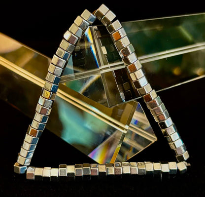 Sleek Silver Cube Beaded Bracelet – Minimalist Style for Any Occasion