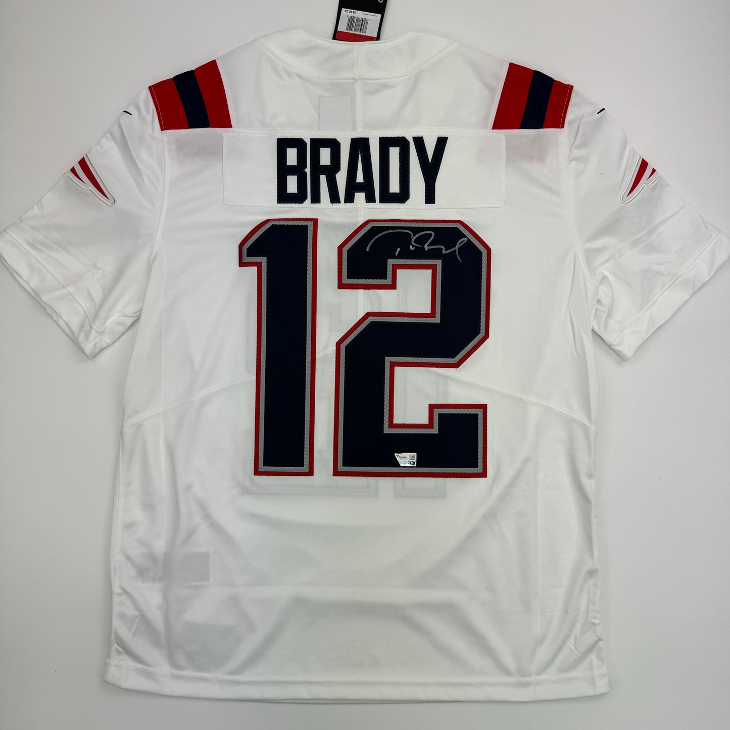 Autographed/Signed Tom Brady New England Patriots White Authentic Nike Limited Football Jersey Fanatics COA