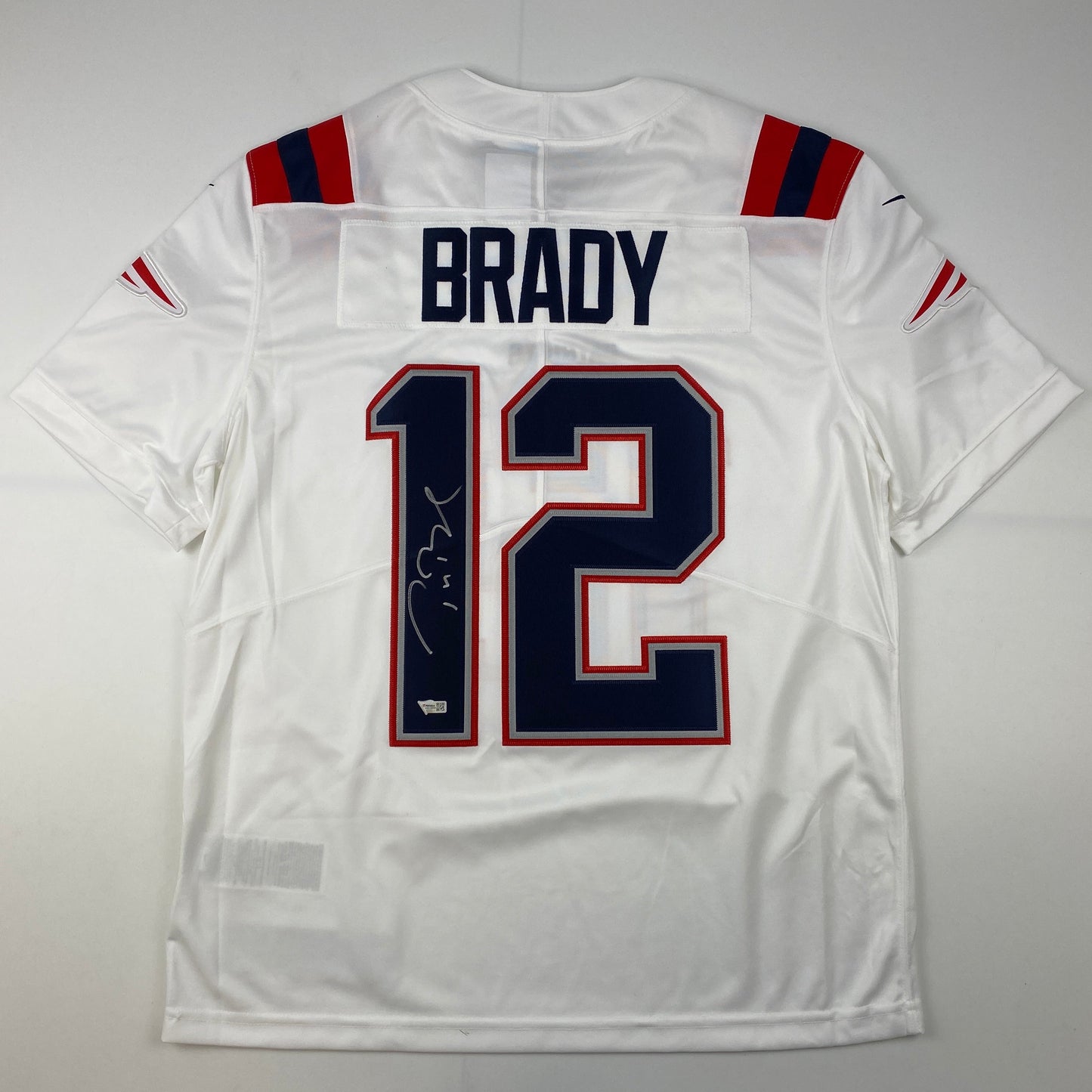 Autographed/Signed Tom Brady New England Patriots White Authentic Nike Limited Football Jersey Fanatics COA/LOA