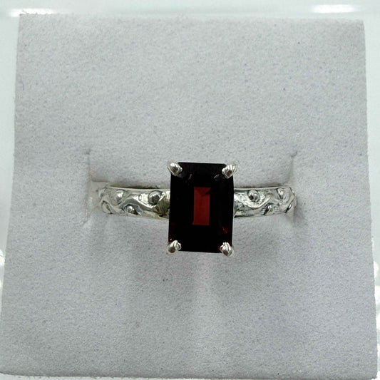 Sterling Silver Emerald-Cut Garnet Scroll Band Ring – Size 6 – Passion, Strength & Grounding