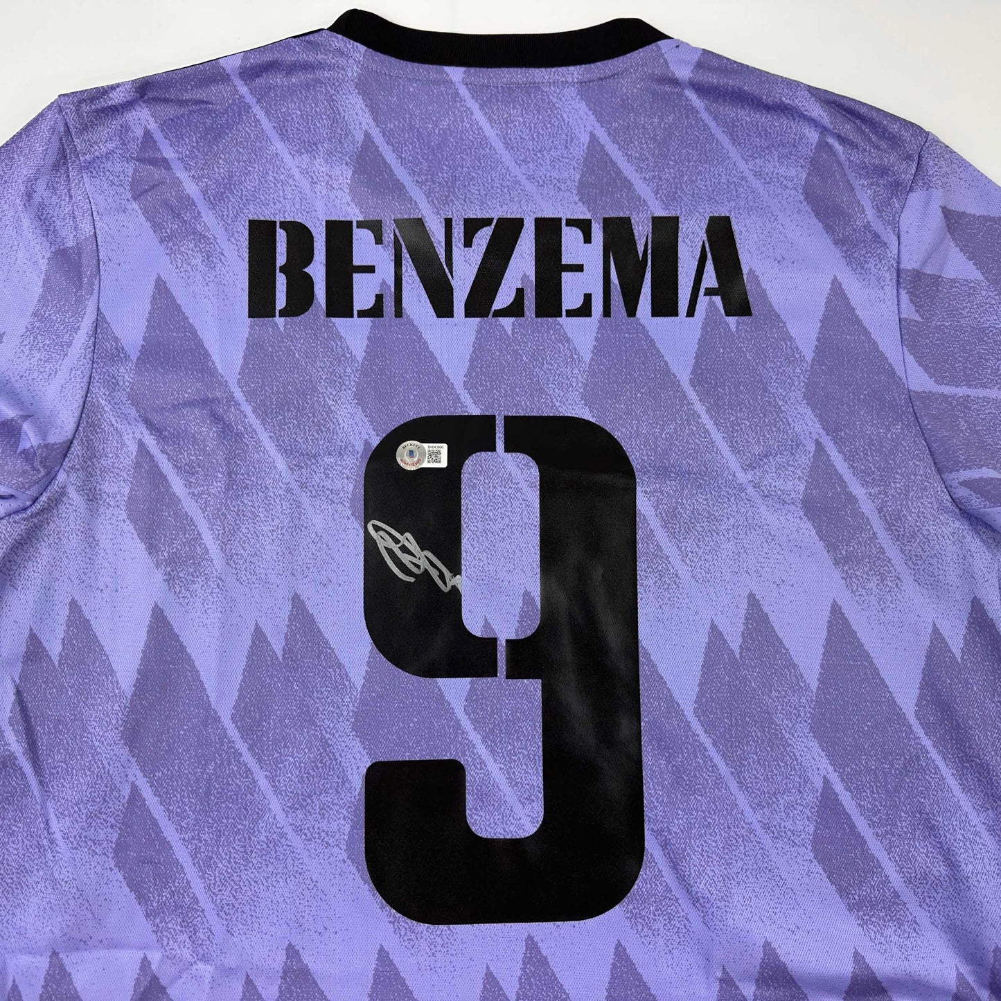 Autographed/Signed Karim Benzema Real Madrid 2022-23 Purple Soccer Jersey Beckett BAS COA