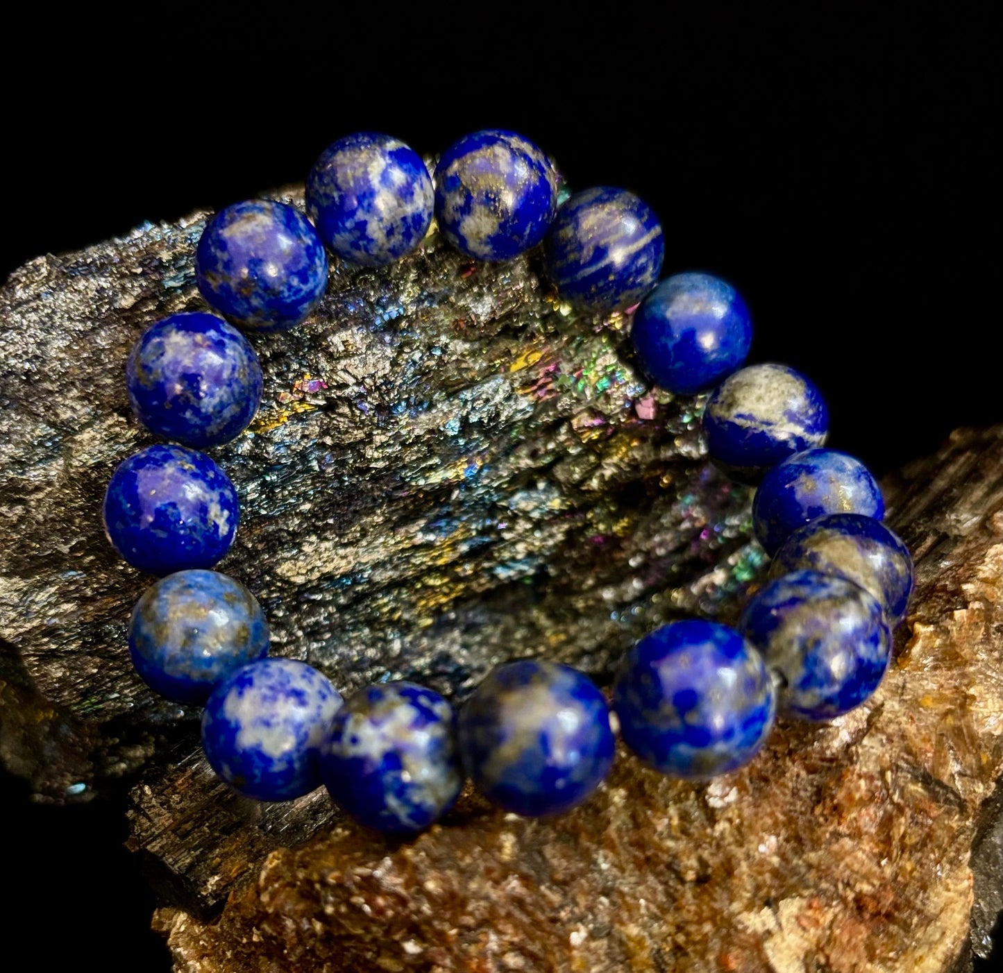 Lapis Lazuli Healing Bracelet – Wisdom, Truth & Inner Strength