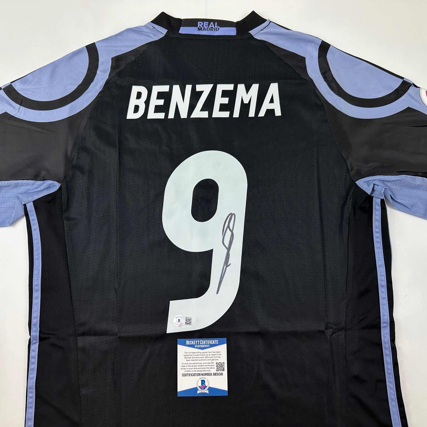 Autographed/Signed Karim Benzema Real Madrid 2016-17 Black Soccer Jersey Beckett BAS COA