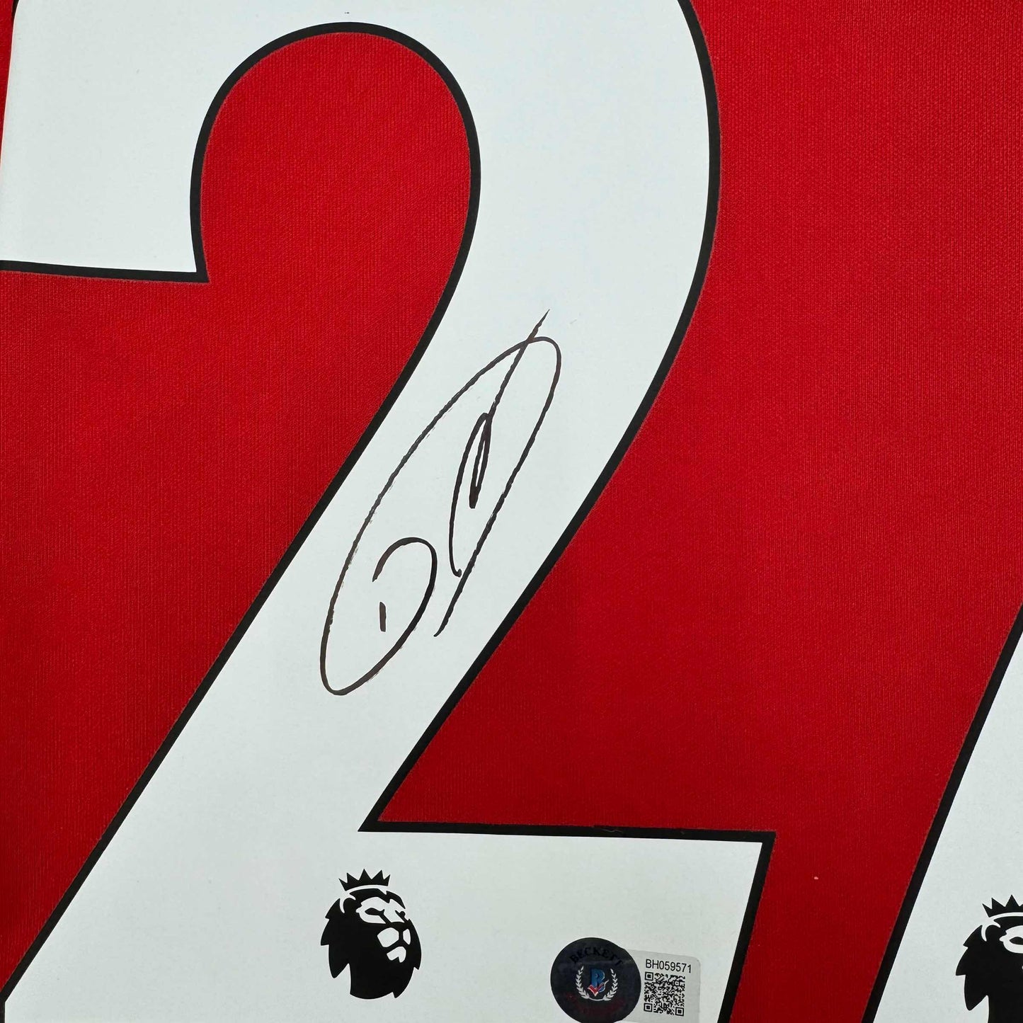 Framed Autographed/Signed Darwin Nunez 35x39 Liverpool Red Soccer Jersey Beckett BAS COA #2