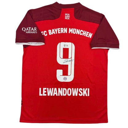 Autographed/Signed Robert Lewandowski FC Bayern Munich Red Soccer Futbol Jersey Beckett BAS COA