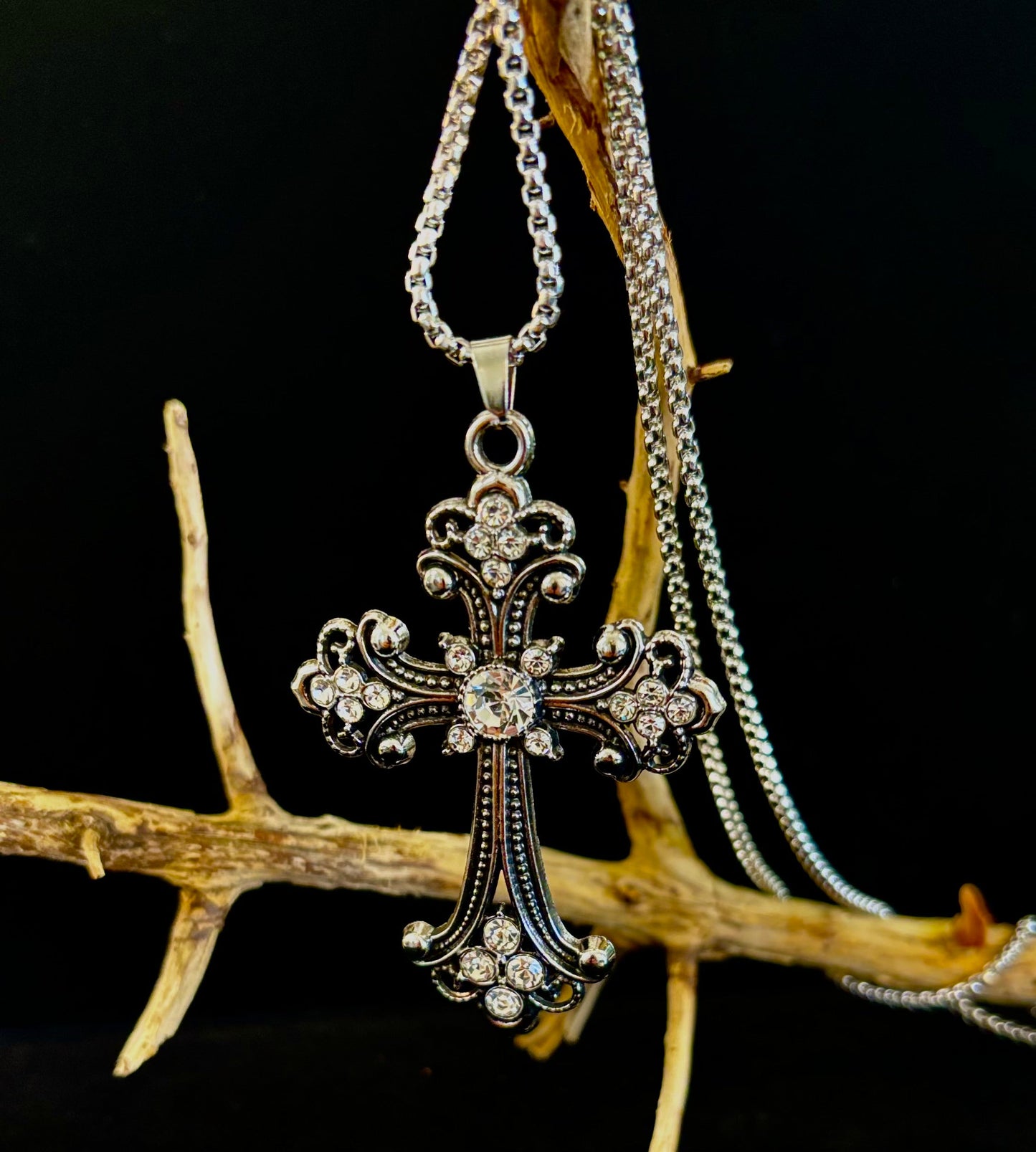 The Material Girl - Vintage Crystal Cross Pendant Necklace – Ornate Silver Tone