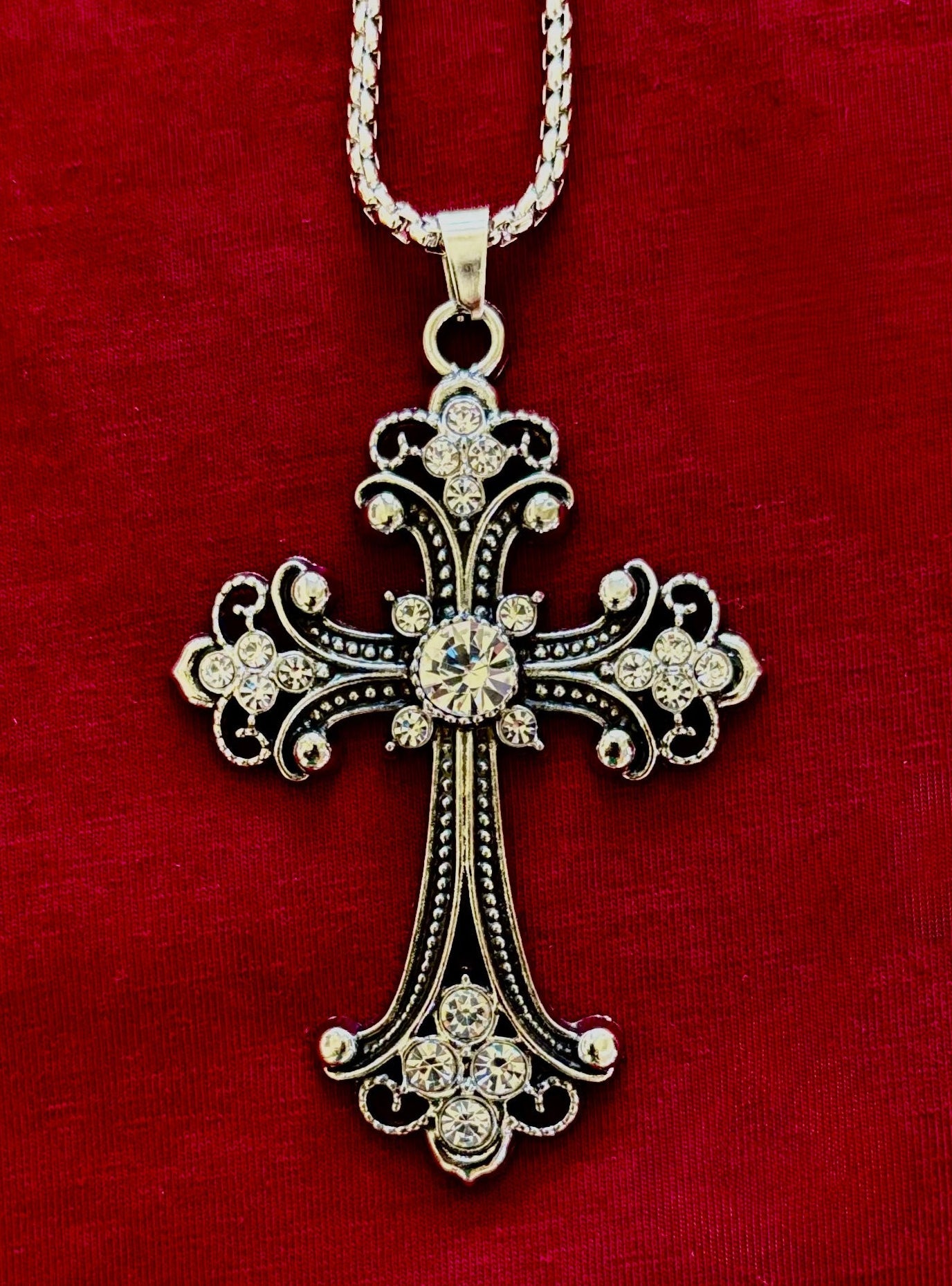 The Material Girl - Vintage Crystal Cross Pendant Necklace – Ornate Silver Tone