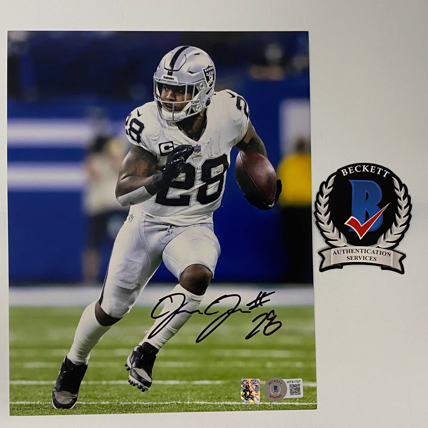 Autographed/Signed Josh Jacobs Las Vegas Oakland Raiders 8x10 Football Photo Beckett BAS COA #4