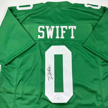 Autographed/Signed D'Andre Swift Philadelphia Kelly Green Football Jersey JSA COA