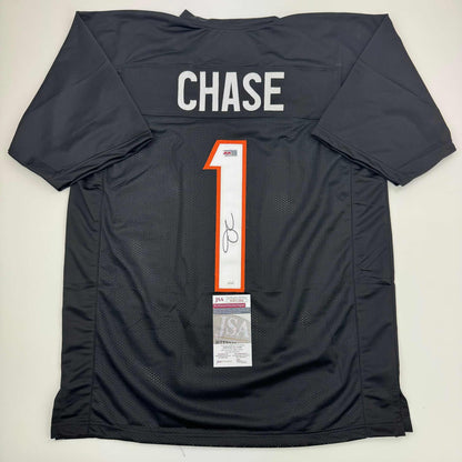 Autographed/Signed Ja'Marr Chase Cincinnati Black Football Jersey JSA COA