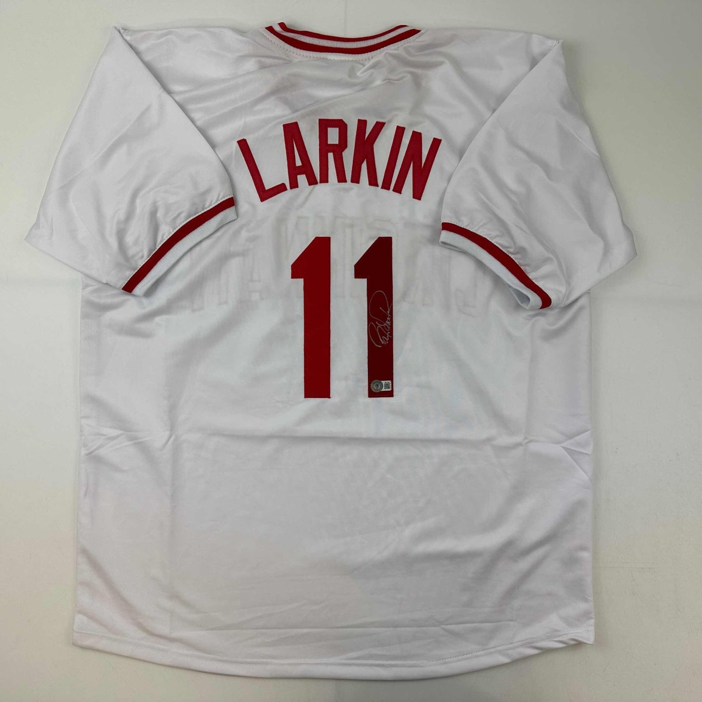 Autographed/Signed Barry Larkin Cincinnati White Baseball Jersey Beckett BAS COA