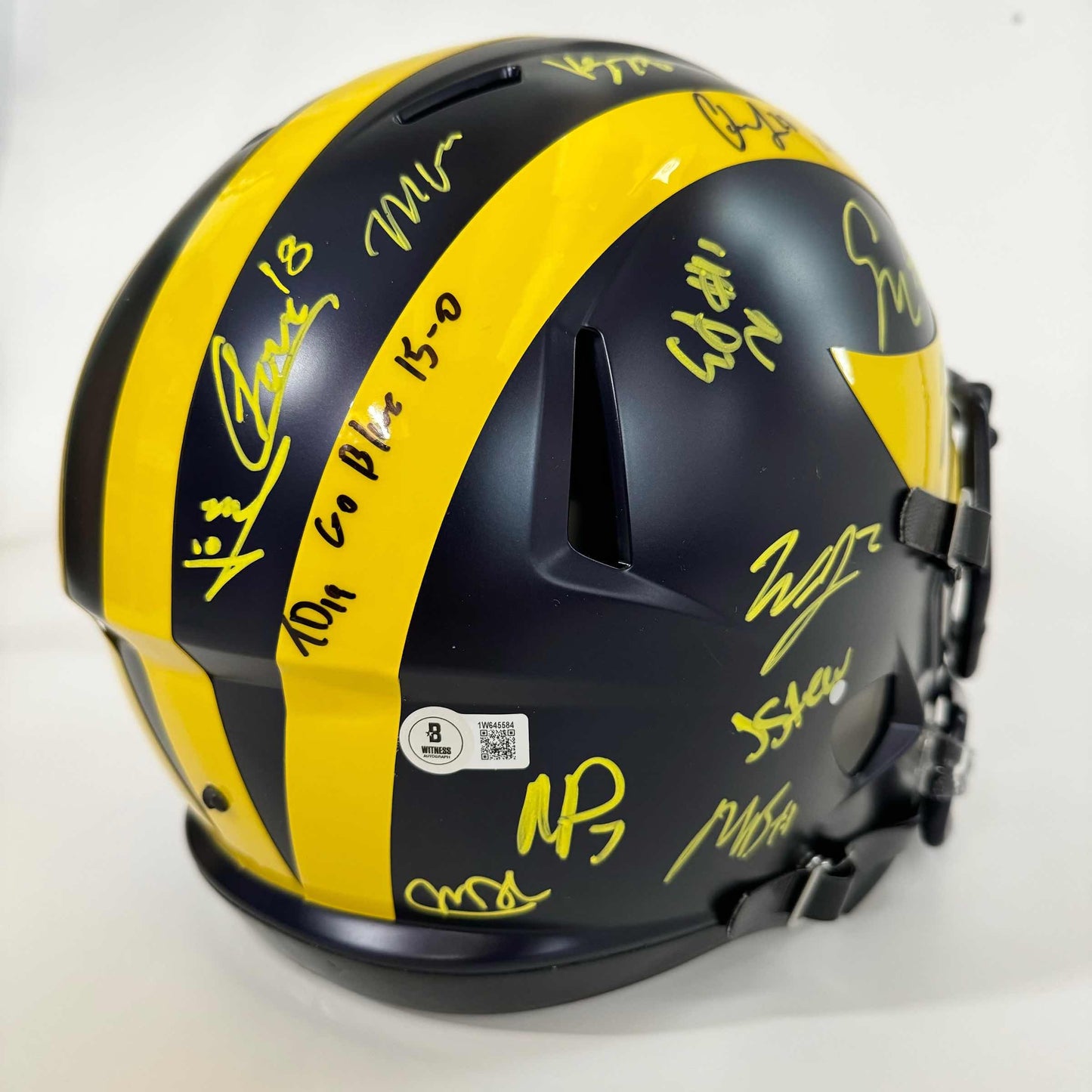Autographed/Signed 2023 Michigan Wolverines Full-Size Speed Helmet Team-Signed by (16) with J.J. McCarthy, Blake Corum, Roman Wilson, Colston Loveland Beckett BAS COA