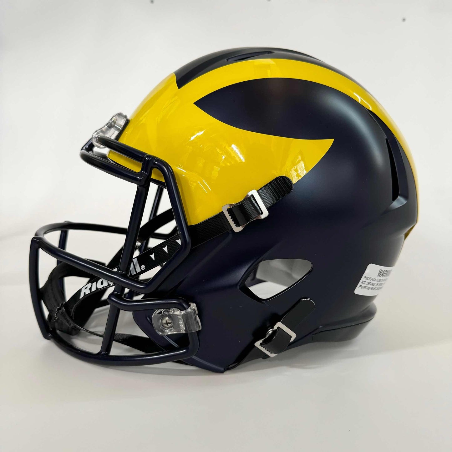 Autographed/Signed 2023 Michigan Wolverines Full-Size Speed Helmet Team-Signed by (16) with J.J. McCarthy, Blake Corum, Roman Wilson, Colston Loveland Beckett BAS COA