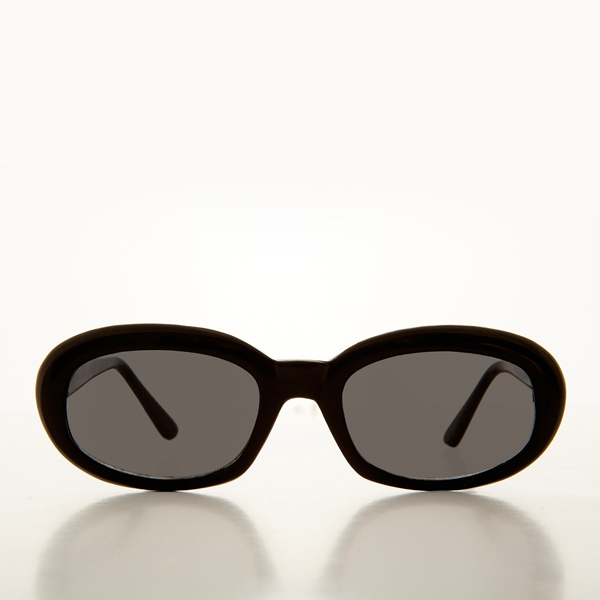 Mod 90s Oval Simple Sunglasses - Lilia