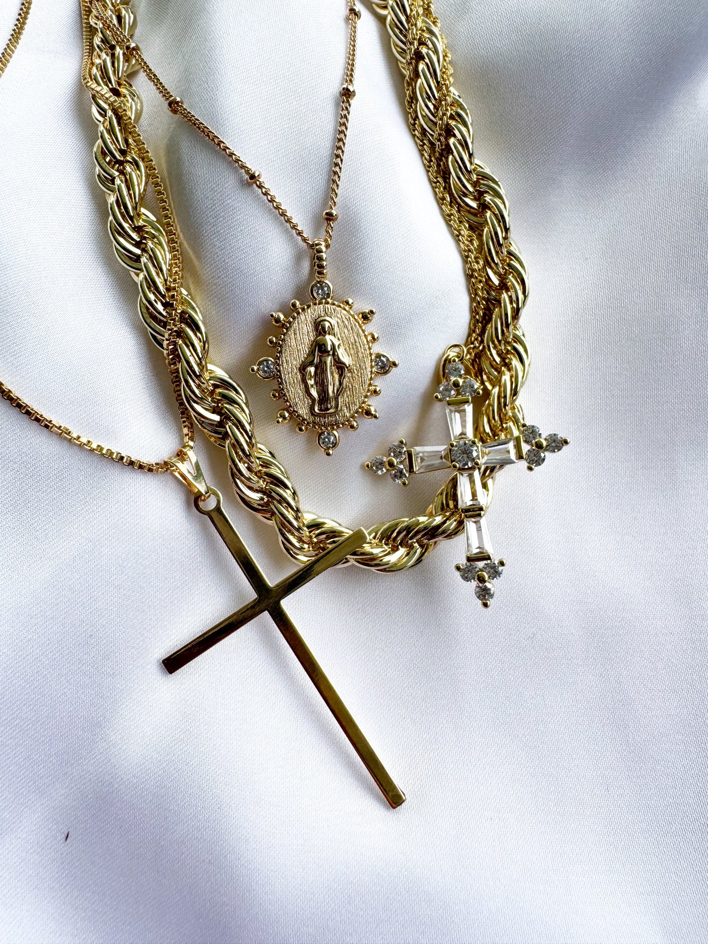 Lady Lourdes Pendant - Gold