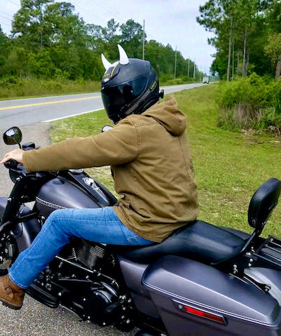 MagNeatOhz: Large White Devil Horns for Helmet