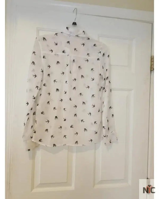 Leverage S05 Beth Riesgraf Black Birds Print Blouse