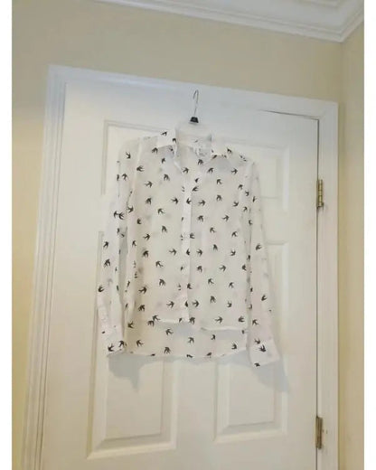 Leverage S05 Beth Riesgraf Black Birds Print Blouse