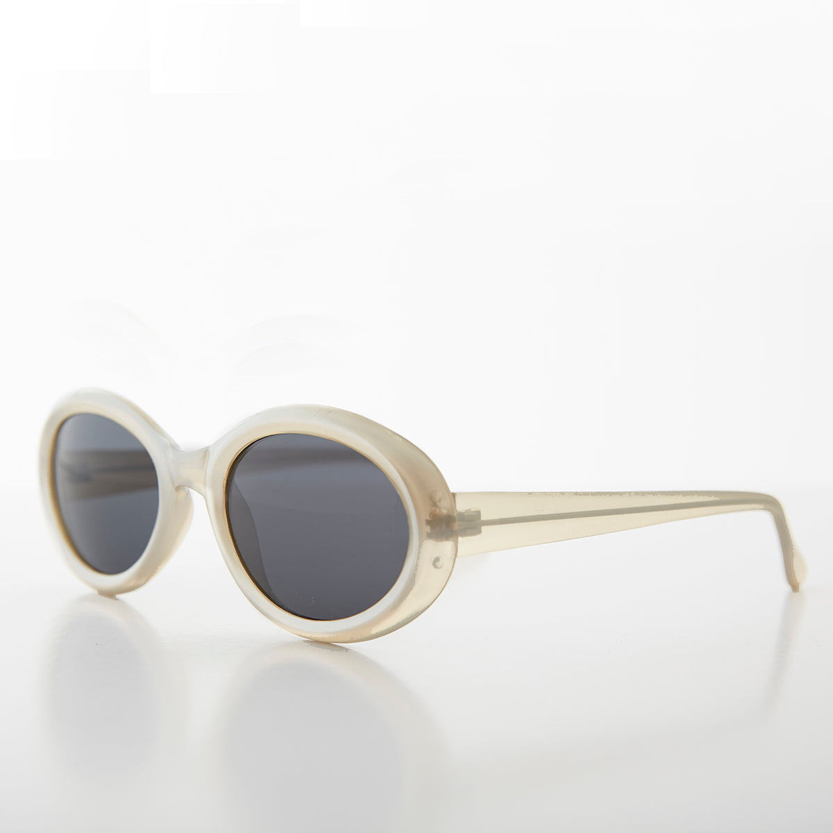 90s Oval Cat Eye Vintage Sunglass - Macie