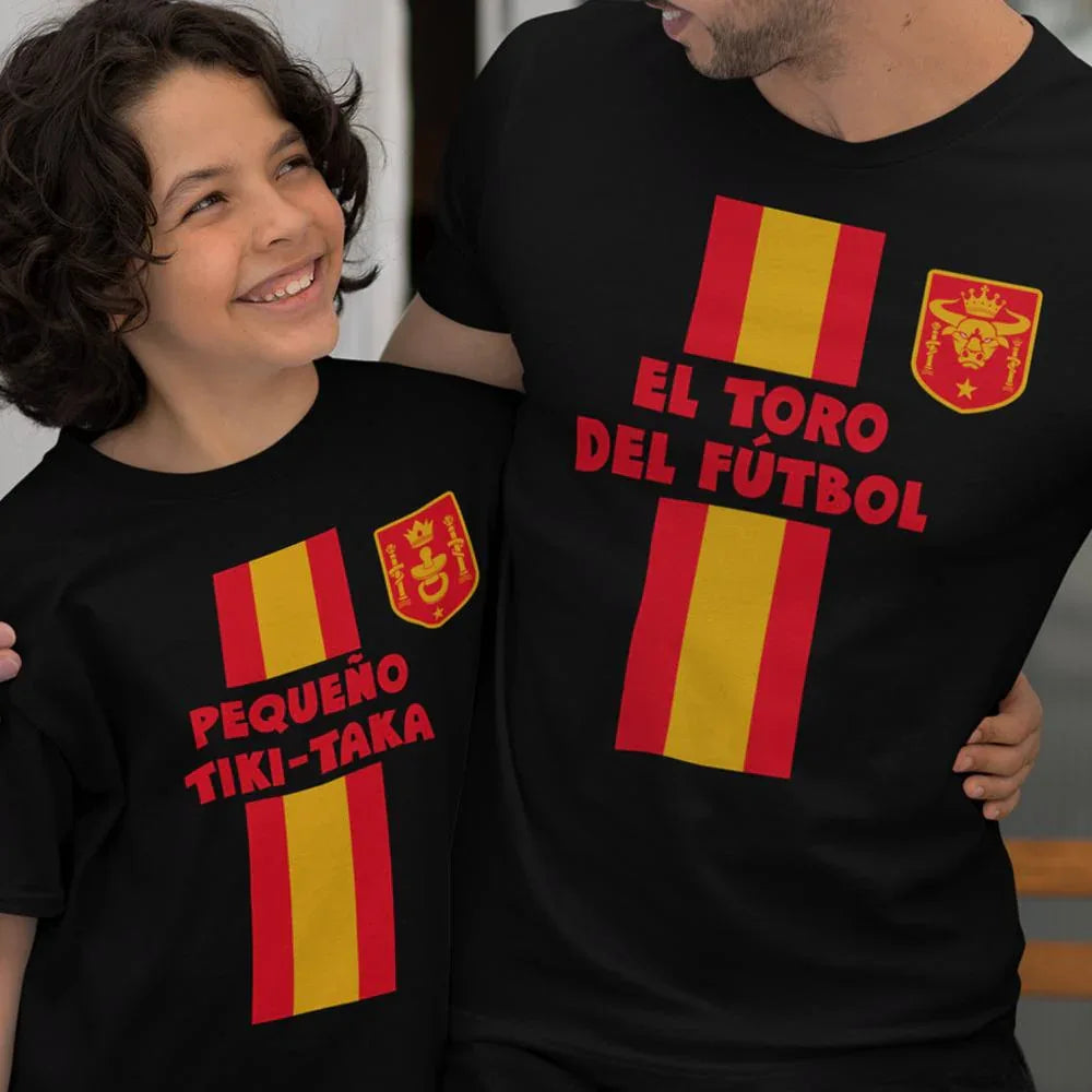 El Turo Del Fútbol, Pequeño Tiki-Taka Dad and Child Organic Cotton T-Shirts Family Set (Set of 2)