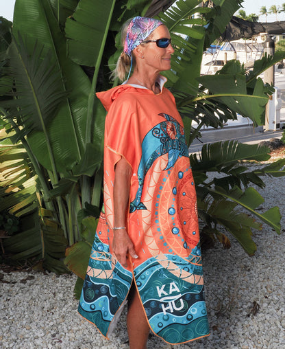 Nai'a — Dolphin Towel Poncho (Regular)