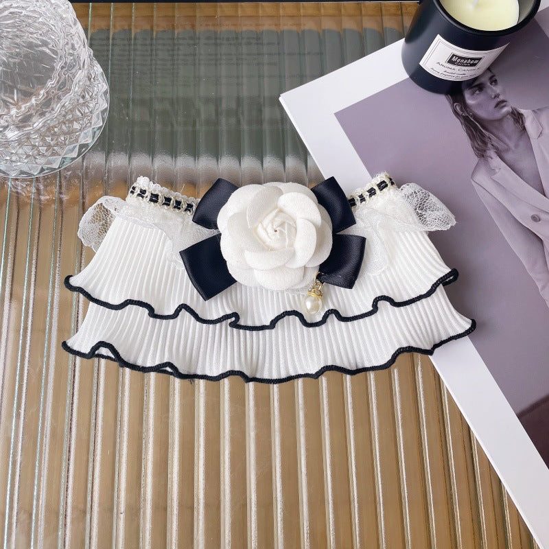 Elegant Pet Collar with Ruffles & Pearl Accent