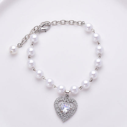 Heart Charm Pearl Pet Necklace – Elegant & Romantic