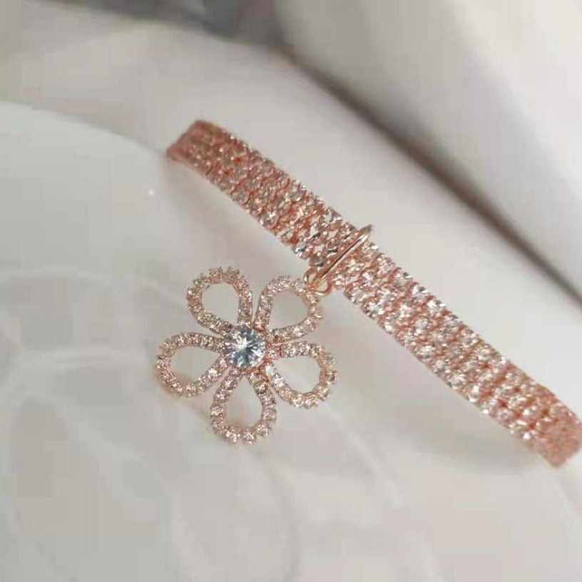 Daisy Crystal Pet Necklace – Sparkle & Grace