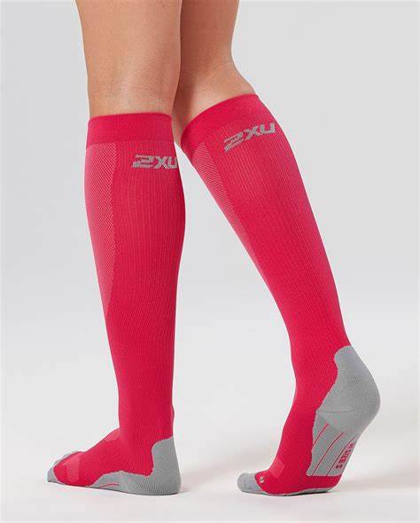 2XU Women's Compression Performance Run Sock - WA2443e (Hot Pink/Grey) Small