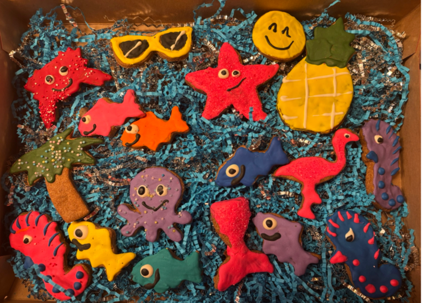 PAWaquarium Dog Cookie Box