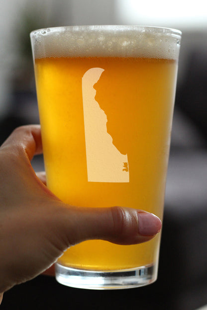Delaware State Outline Pint Glass for Beer - State Themed Drinking Decor and Gifts for Delawarean Women & Men - 16 Oz Glasses