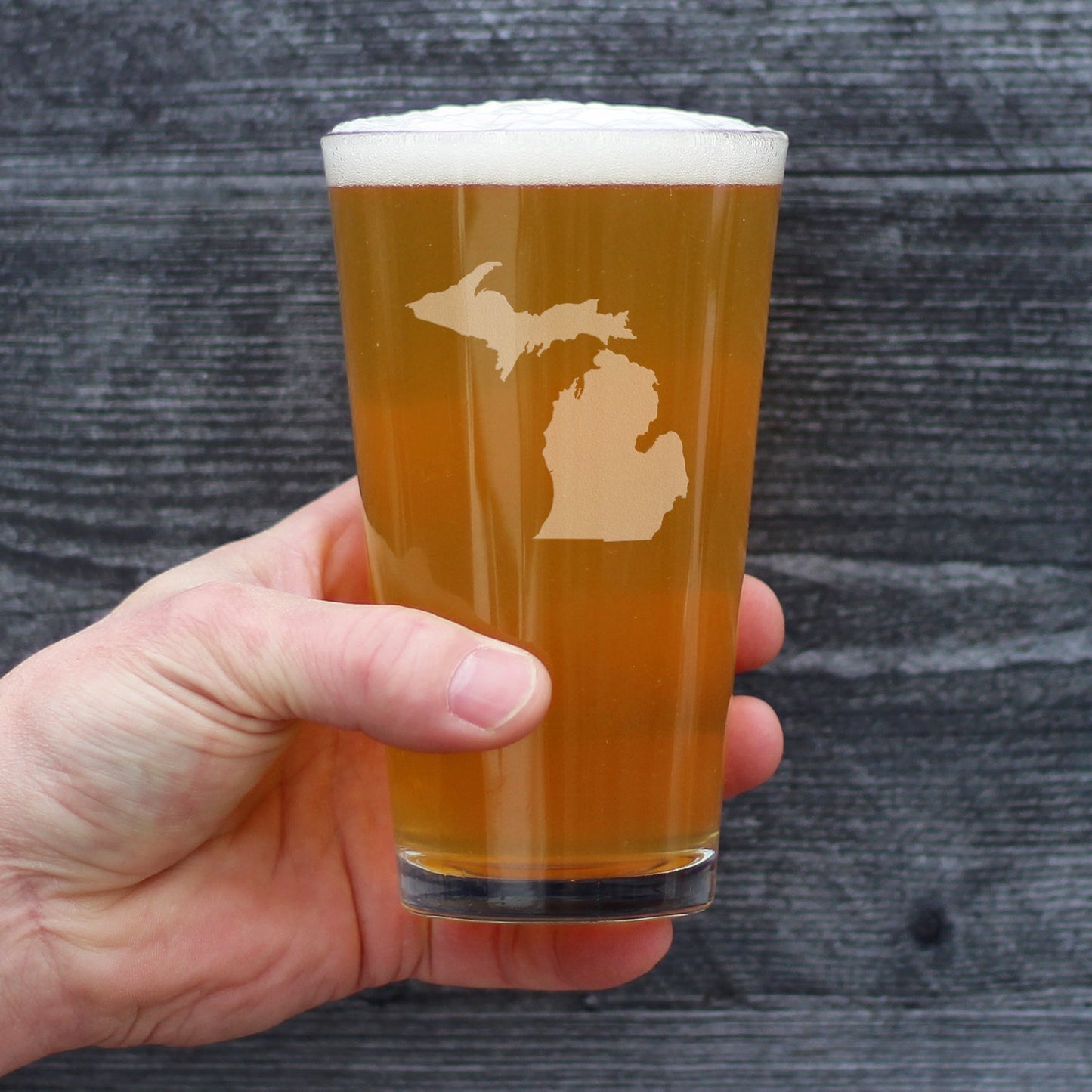 Michigan State Outline Pint Glass for Beer - State Themed Drinking Decor and Gifts for Michigander Women & Men - 16 Oz Glasses