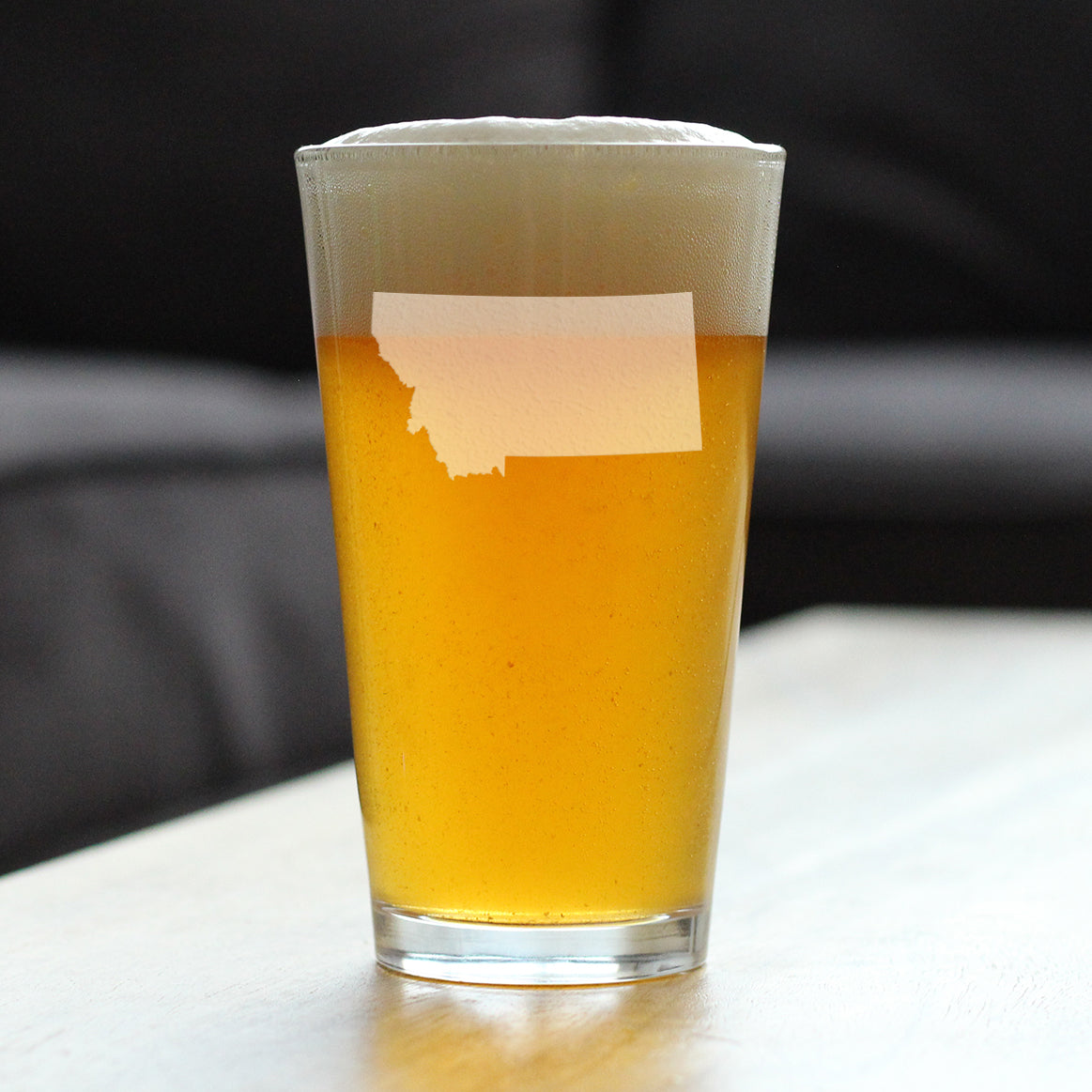 Montana State Outline Pint Glass for Beer - State Themed Drinking Decor and Gifts for Montanan Women & Men - 16 Oz Glasses