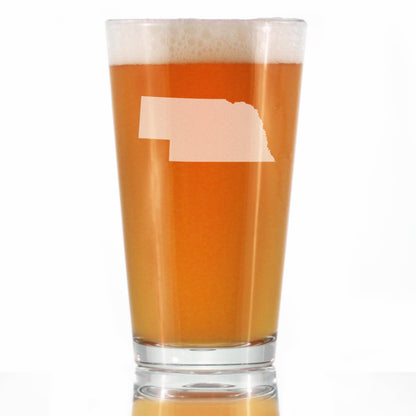 Nebraska State Outline Pint Glass for Beer - State Themed Drinking Decor and Gifts for Nebraskan Women & Men - 16 Oz Glasses