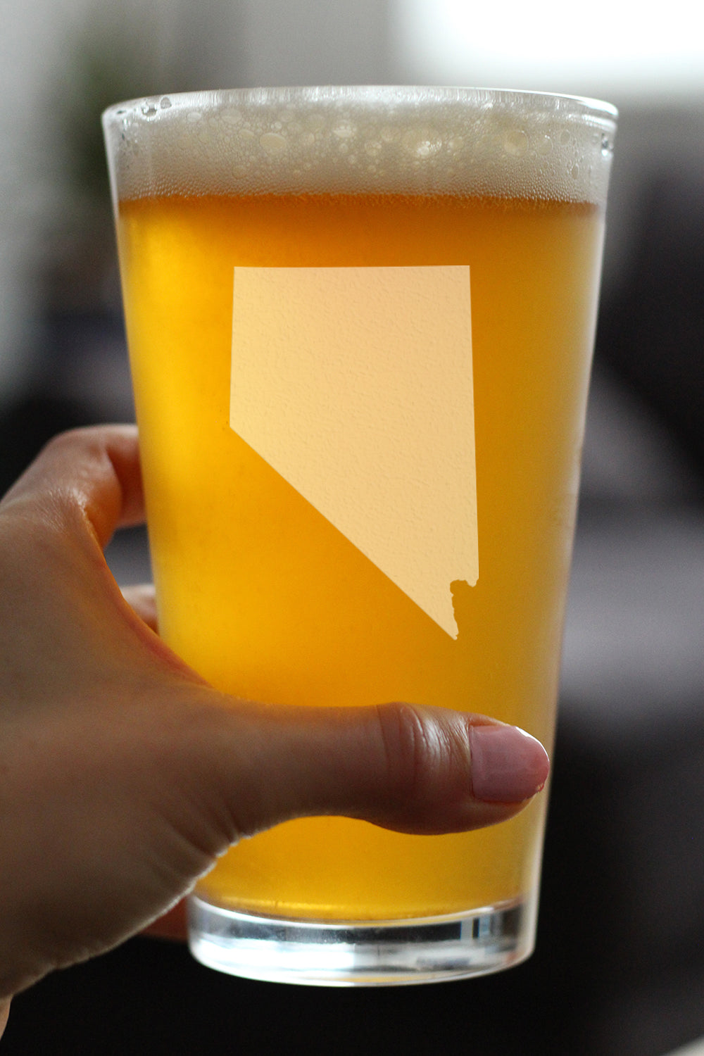 Nevada State Outline Pint Glass for Beer - State Themed Drinking Decor and Gifts for Nevadan Women & Men - 16 Oz Glasses
