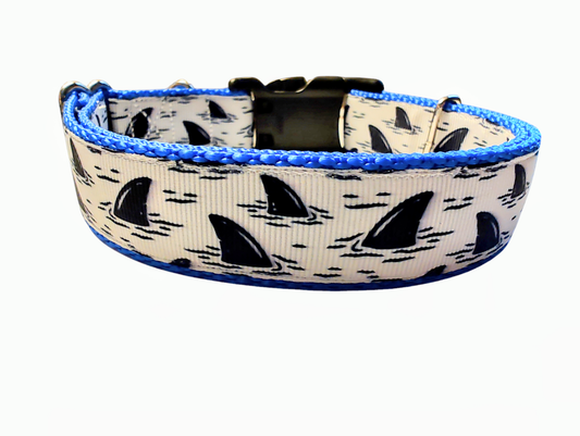 Shark Fin Nylon Dog Collar