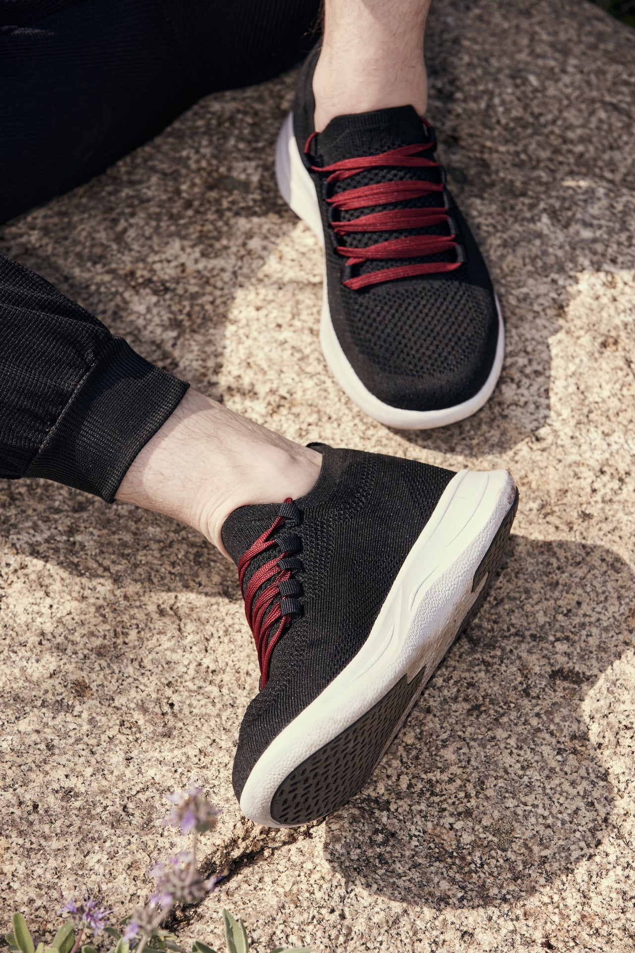 CALTO - QA064 - 2.4 Inches Taller (Black/Red/White Sole) - Lightweight Knitted Sneakers - Triathlete Store